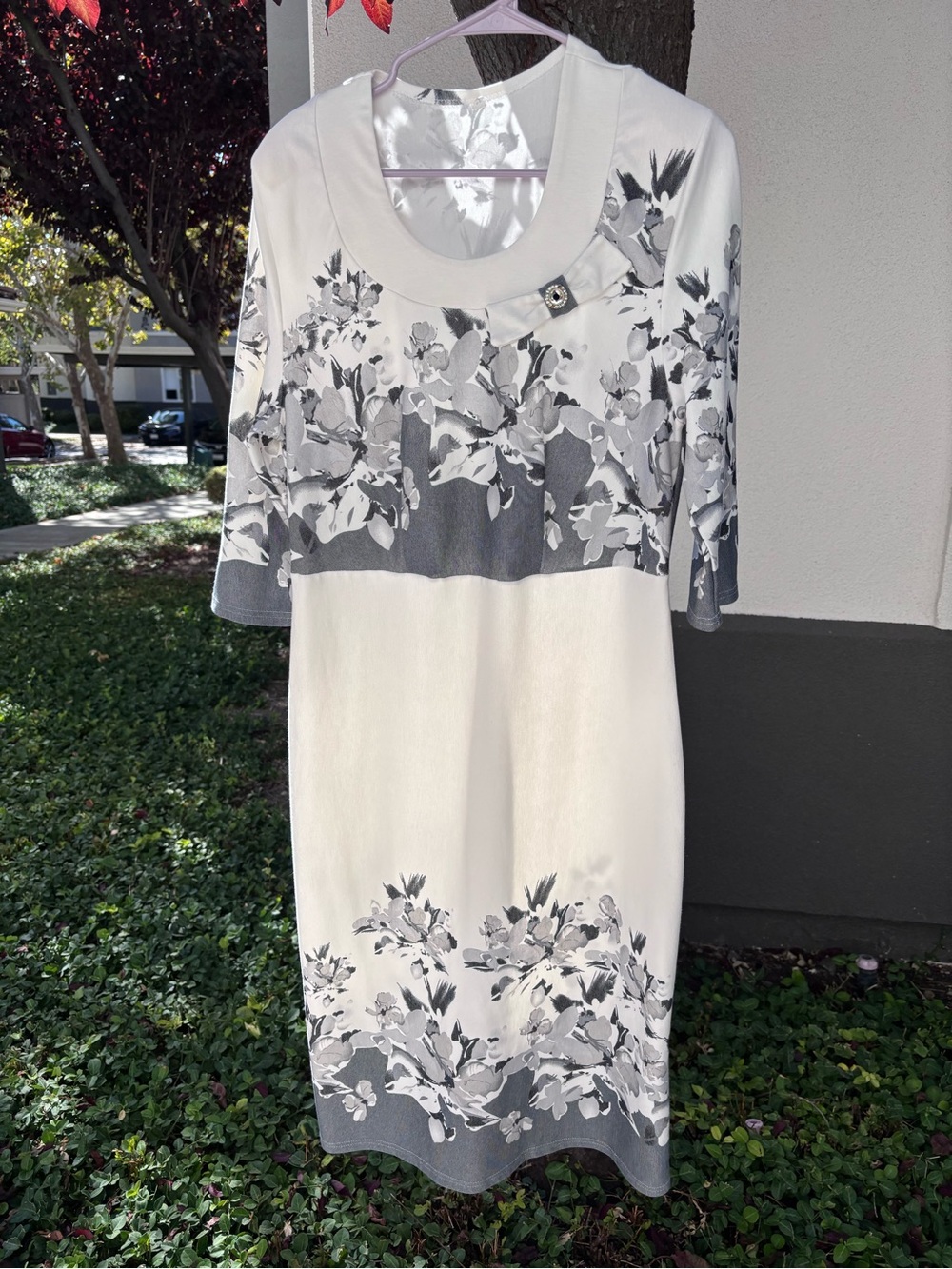Womens Floral Scoop Neck Dress  54 US 18 2X Grey White Bow Rhinestone 3/4 Sleeve